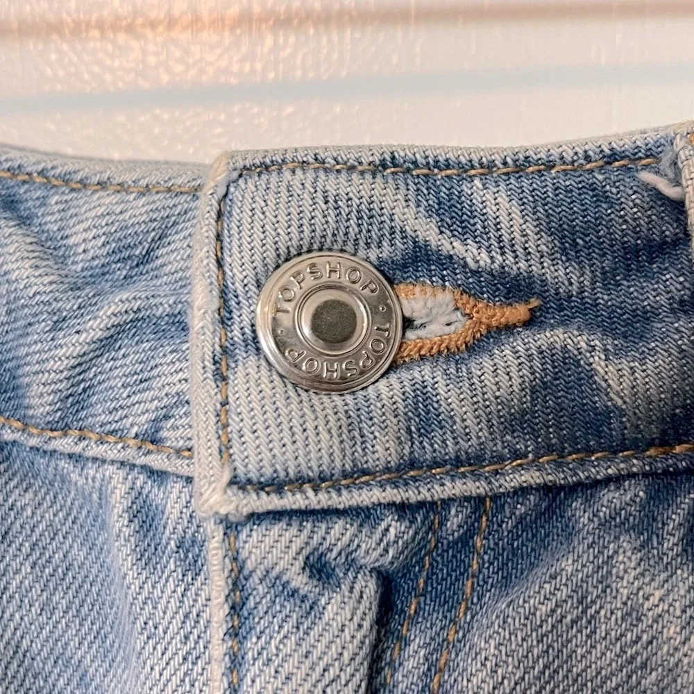 Topshop High-Waisted Light Wash Cutoff Jean Shorts